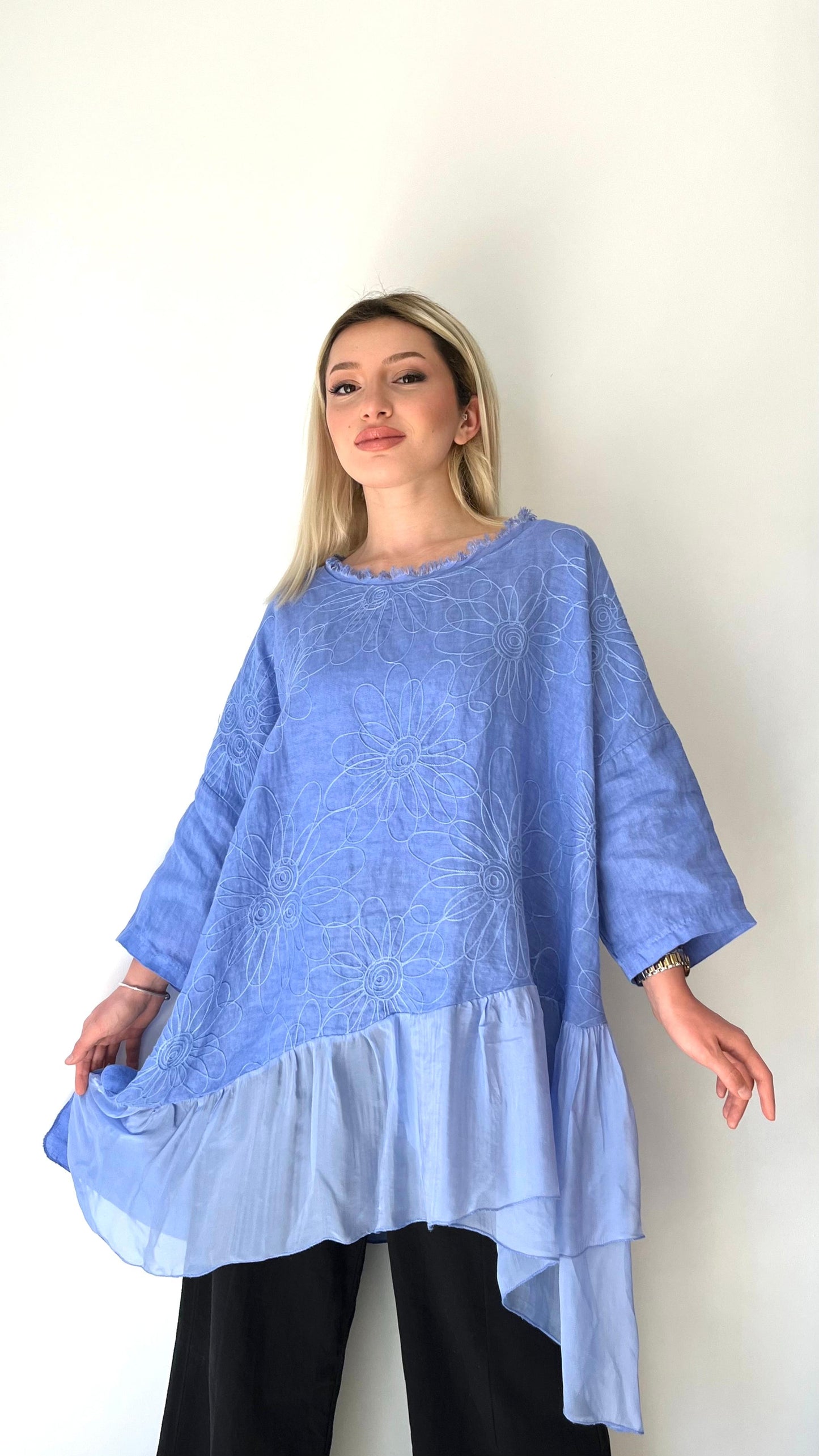Açık Mavi, İpek Fırfırlı, Nakış İşlemeli, Oversize Keten Bluz