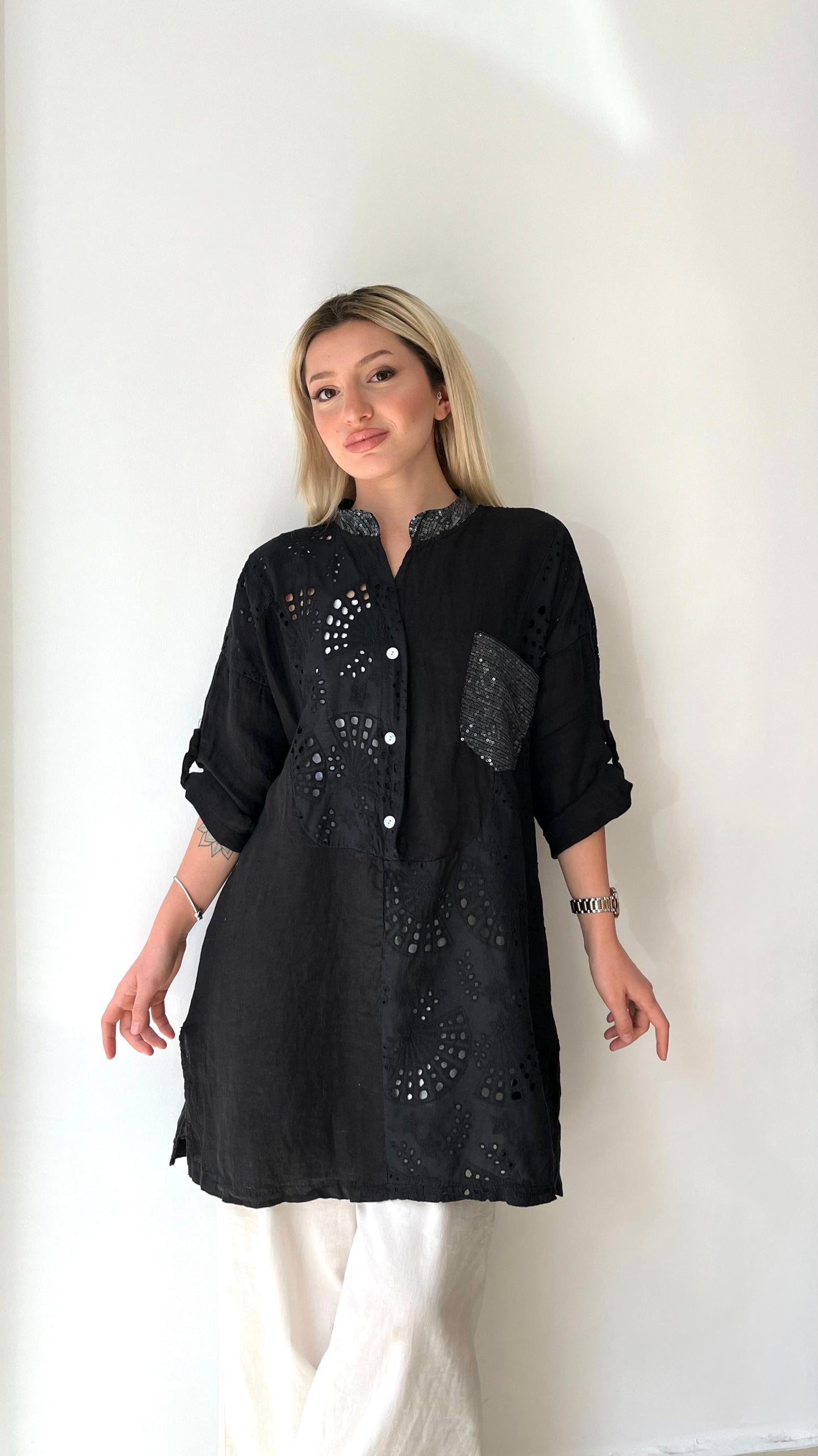 Siyah, Pamuk Fisto Detaylı, Payetli Keten Gömlek
