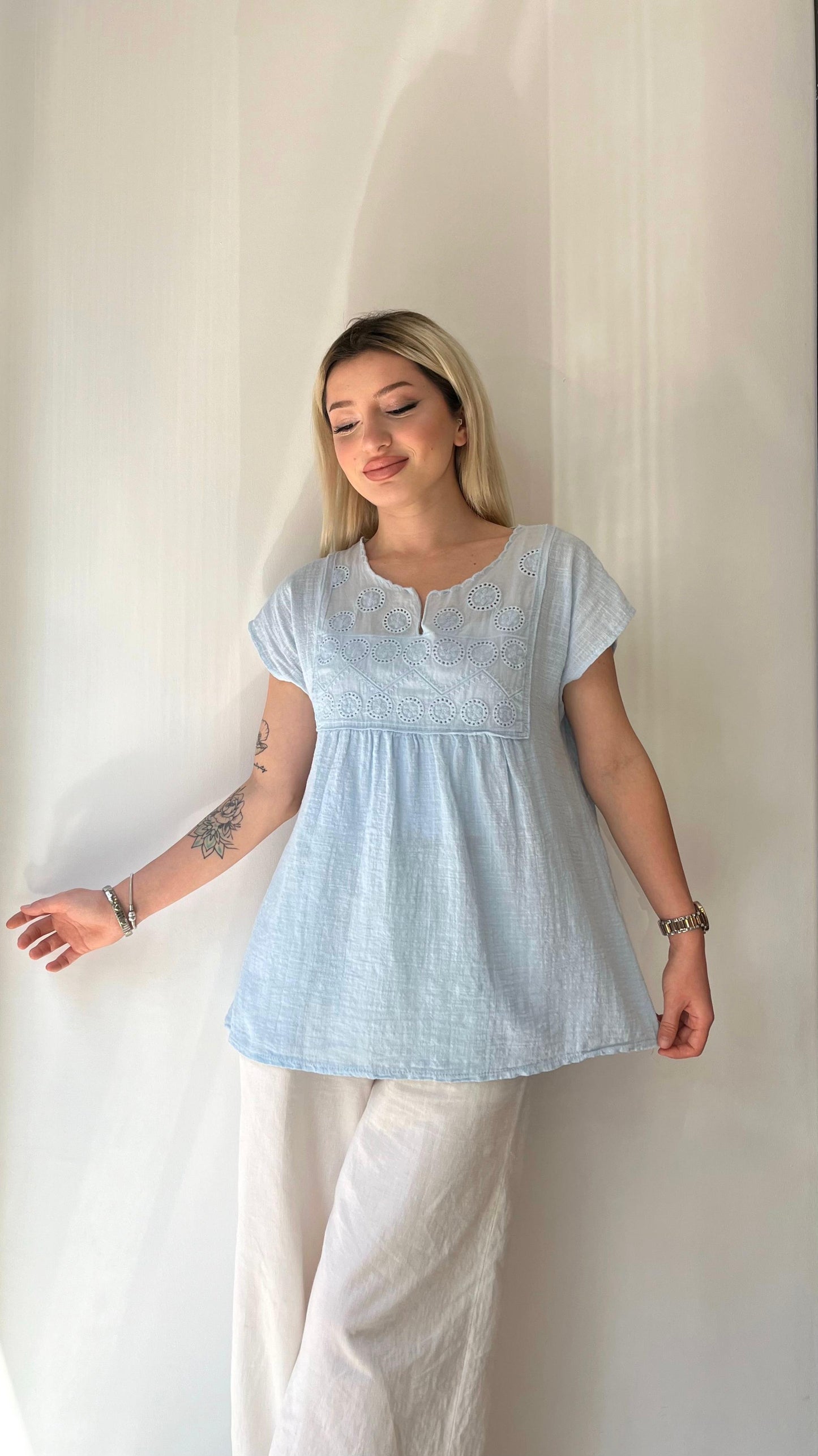 Açık Mavi, %100 Pamuk, Önü Fisto Dantelli Bluz