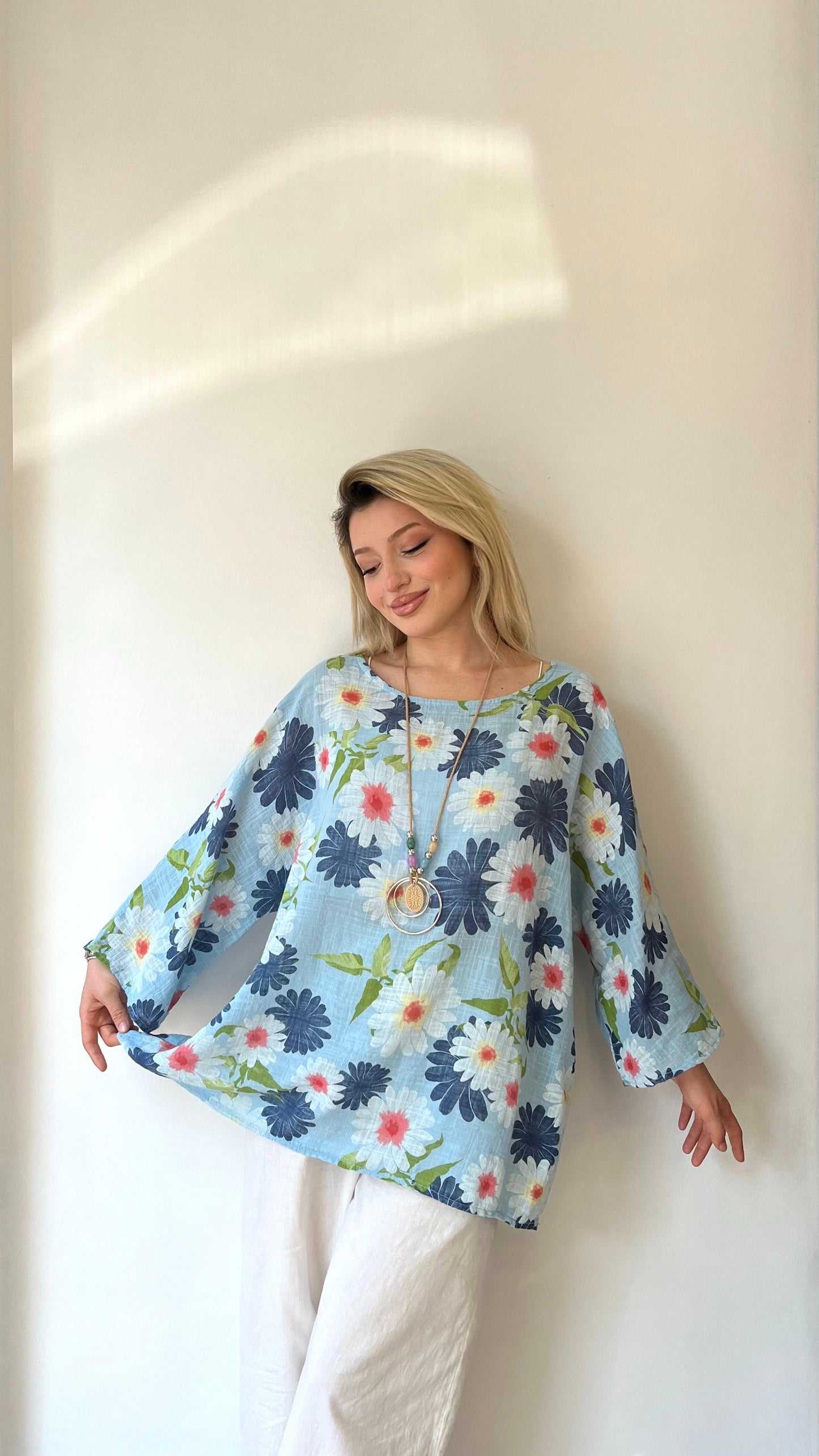 Açık Mavi, %100 Pamuk, Çiçek Desenli, Kolyeli Bluz