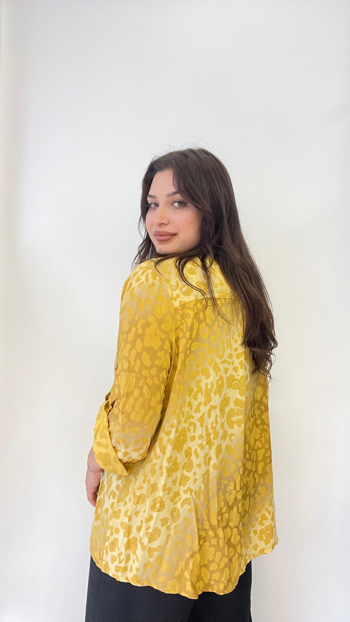Sarı, %100 Viskon, Dalgalı Leopar Desenli, Payetli Gömlek