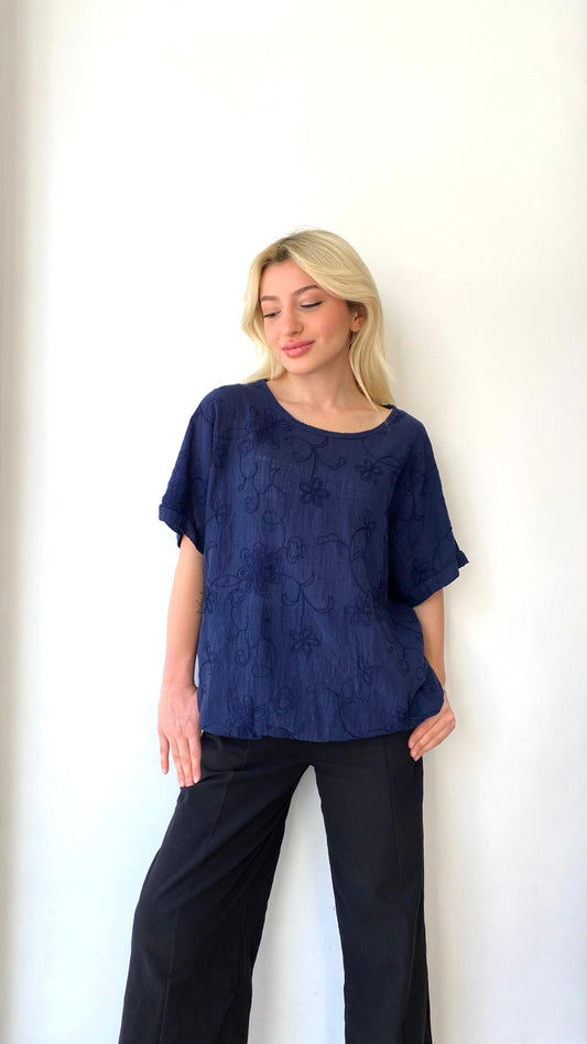 Lacivert, %100 Pamuk, Önü Nakış İşlemeli, Beli İp Bağlamalı Bluz