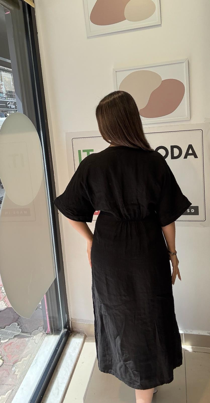 Siyah, %100 Keten, V Yaka, Eteği Yanlardan Yırtmaçlı, İtalyan Kimono Elbise / STD Beden-38/46