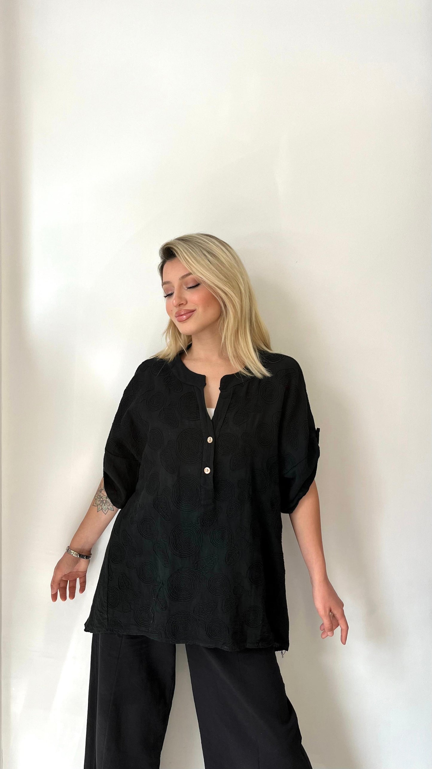 Siyah, %100 Pamuk, Nakış İşlemeli Gömlek