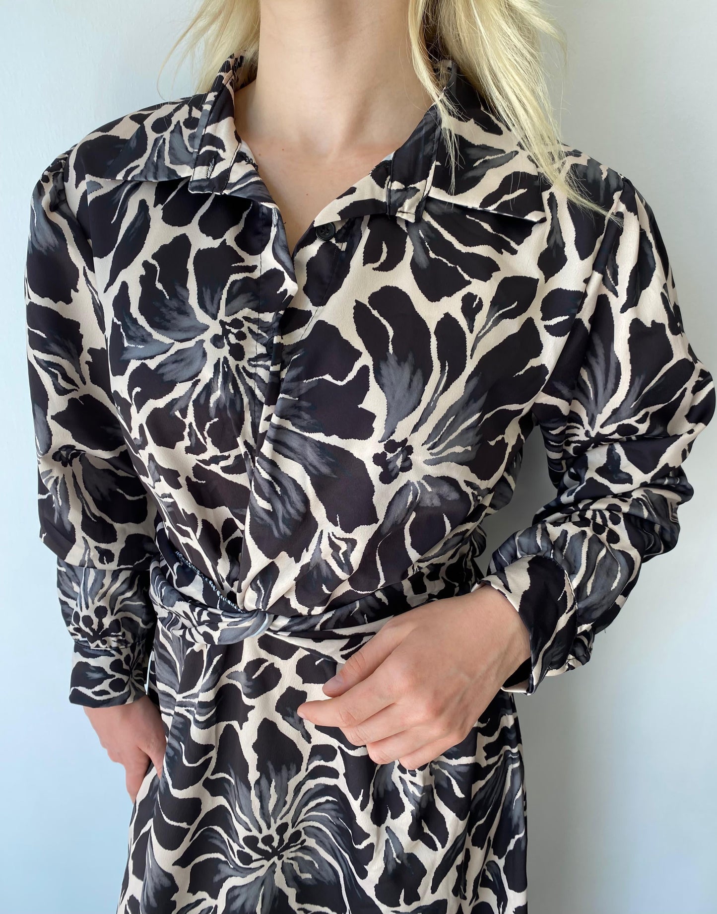 Çiçek Desenli, Beli Lastikli, Uzun Elbise