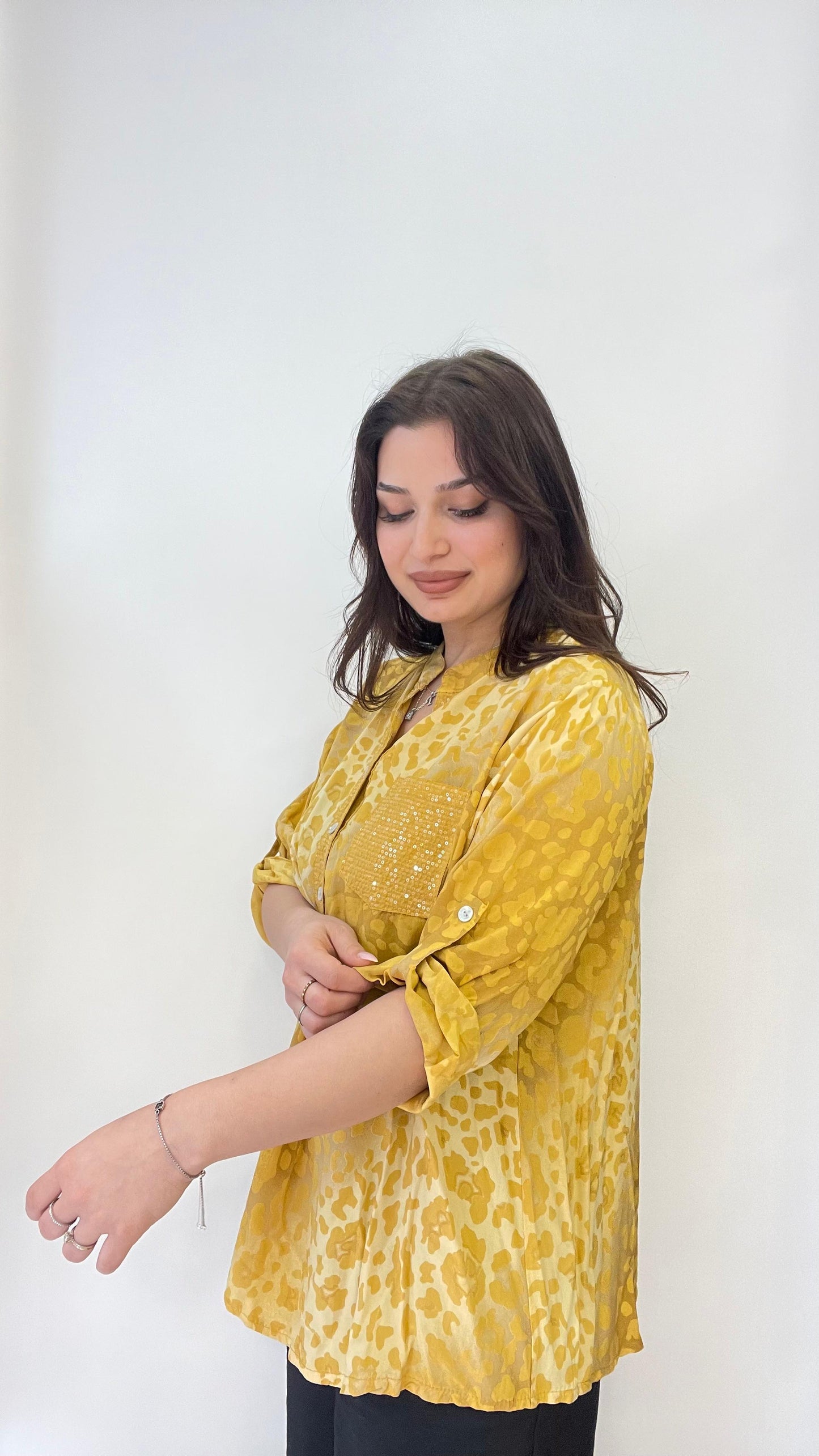 Sarı, %100 Viskon, Dalgalı Leopar Desenli, Payetli Gömlek
