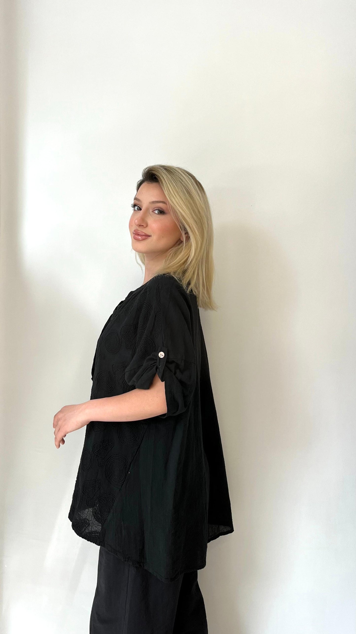 Siyah, %100 Pamuk, Nakış İşlemeli Gömlek