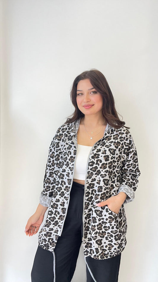 Gri, Kapüşonlu, Beli İp Bağlamalı, Cepli, Leopar Desenli, Viskon Ceket